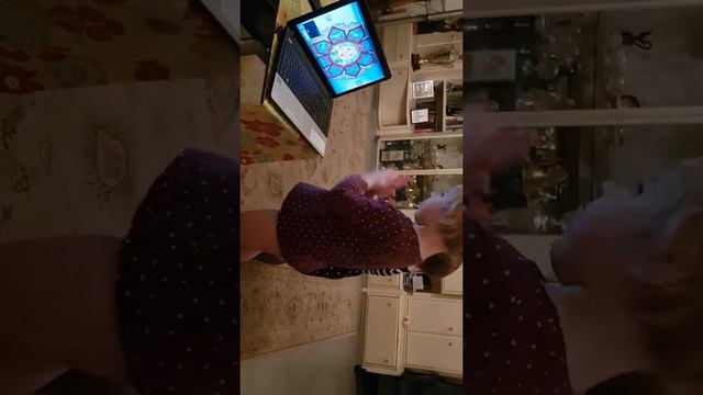 лялечка танцует лялечка поет танцы дети танцуют ребенок танцует смотреть онлайн