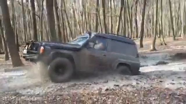 Nissan Patrol Y60 смотреть онлайн