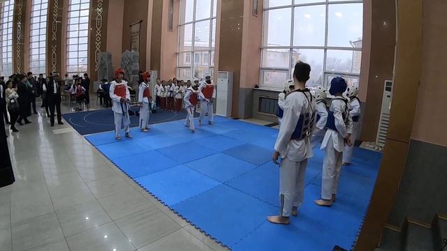 Показательное выступление по "Таэквондо" перед акиматом г Уральск 1 видео смотреть онлайн
