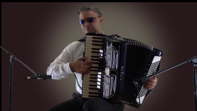 J.S.Bach Toccata and Fugue D-minor Accordion Erlind смотреть онлайн