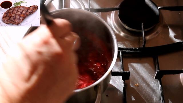 Стейки из говядины под клюквенным соусом.steak. Beef Steaks.