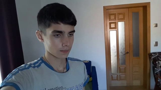 Моя мама стала ютубером! Обучаем маму снимать горизонтальное видео на телефон! Снял НЛО на камеру ? смотреть онлайн