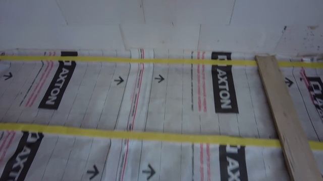 Два варианта пола + шумоизоляция по деревянным балкам. Отделка дома ч.6