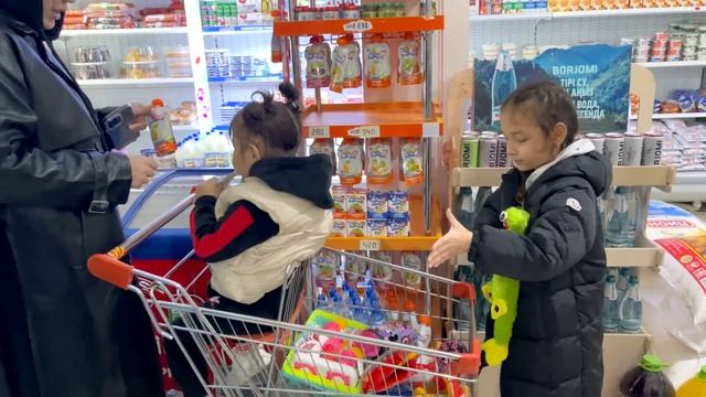 В МАГАЗИН ночью в 01:00??? смотреть онлайн