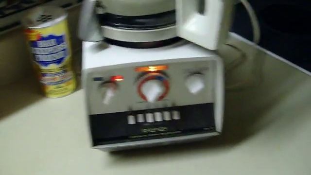Vintage Ronson Cook'N Stir Blender смотреть онлайн