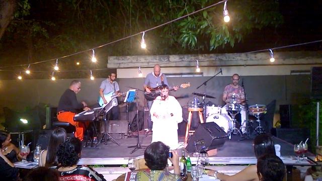 Patricia Pereyra en Belinda's Gourmet & Fresh Catering смотреть онлайн