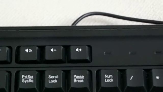 HP 100 Keyboard unboxing with volume control смотреть онлайн