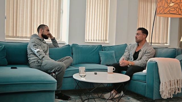 Day In The Life of A Millionaire In Bulgaria смотреть онлайн