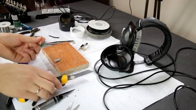 Beyerdynamic DT 770 Detachable cable mod - PART 1 смотреть онлайн