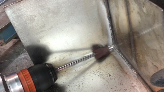 Обработка труднодоступных мест и швов. Сатинирование. смотреть онлайн