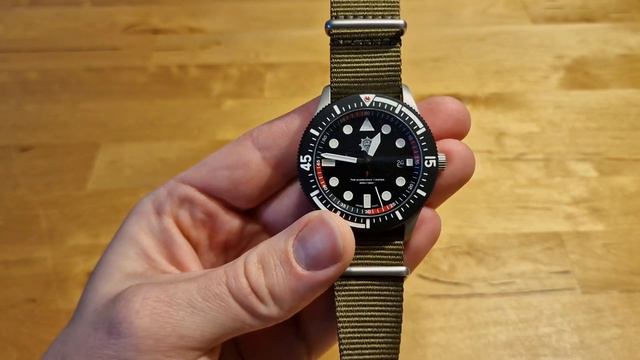 The Guardsman's Watch K3 with green/olive NATO strap #klingertwatches смотреть онлайн