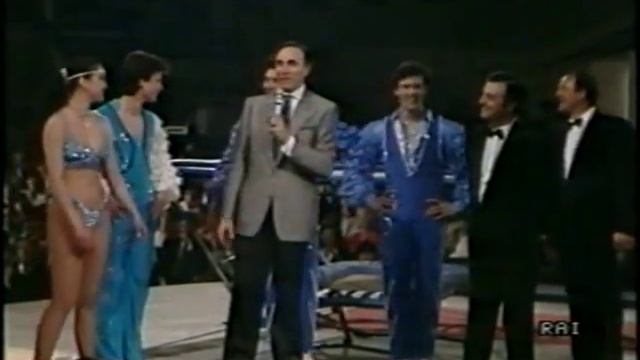 Serata d'Onore 'Circo e Magia' nel 1986: la famiglia di Moira Orfei смотреть онлайн