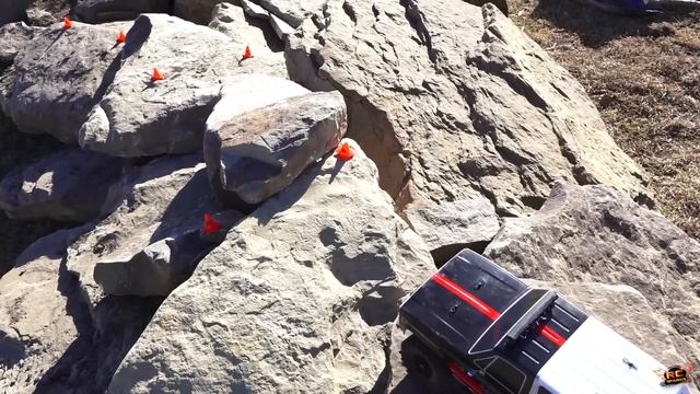 RC ADVENTURES - a 4x4 ROCK WiN! '86 CHEVY K5 Blazer 4x4 - Vaterra Ascender Kit & RC4WD Wheel Loader смотреть онлайн