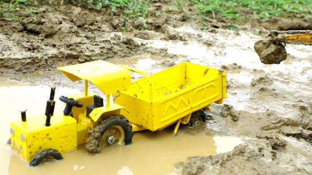 Грузовик/Машинки/Грязь смотреть онлайн
