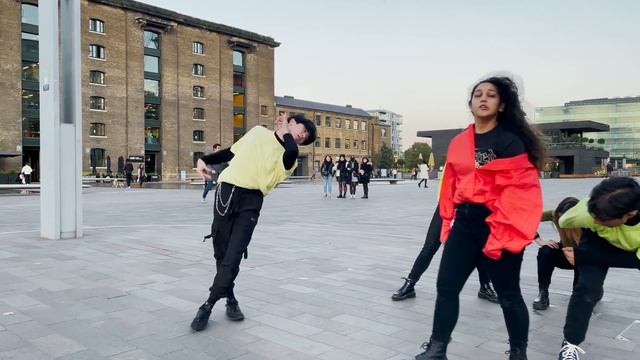 [KPOP IN PUBLIC] ENHYPEN (엔하이픈) - 'FEVER' Dance Cover in London | T1ME Dance Crew смотреть онлайн