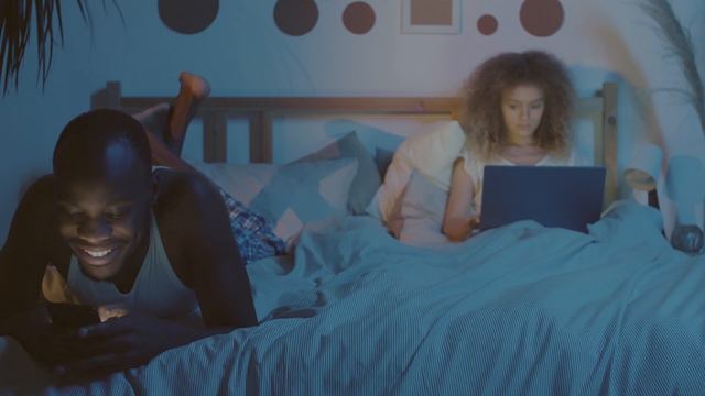 Is Social Media Bad for Autistic People? смотреть онлайн