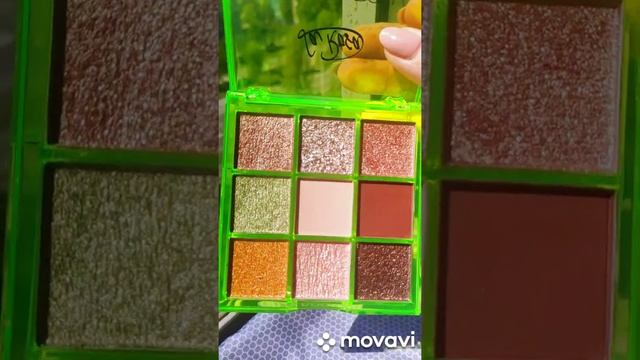 Бюджетные палетки теней La Rosa смотреть онлайн