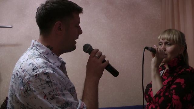 Красивая песня, с выходом из-за печки ))) смотреть онлайн