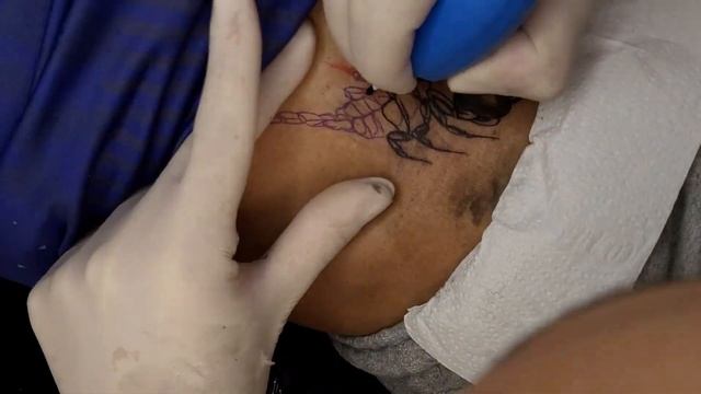 SCORPION TATTOO FULL PROCESS AND TIMELIPSE! Tattoo de escorpioão processo completo! смотреть онлайн