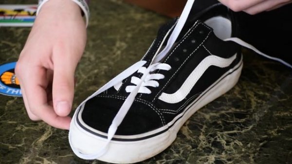 HOW TO LACE VANS | OLD SCHOOL VANS | AMAZING SIMPLY | STYLE YOUR VANS | part 2