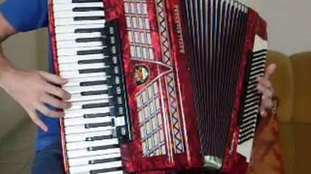 VENDIDO Acordeon Royal Standard Montana 11 x 4 registros - ALEMÃO ACORDEONS