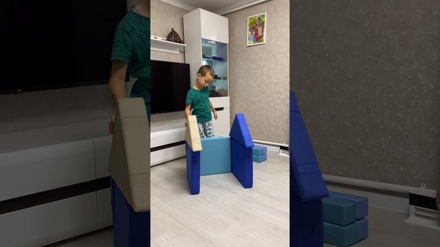 Из набора Новичок строим Избушку малую