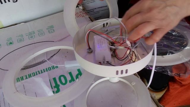 Сборка светодиодной led люстры 4 кольца своими руками.Крепеж планка на ЛП! смотреть онлайн