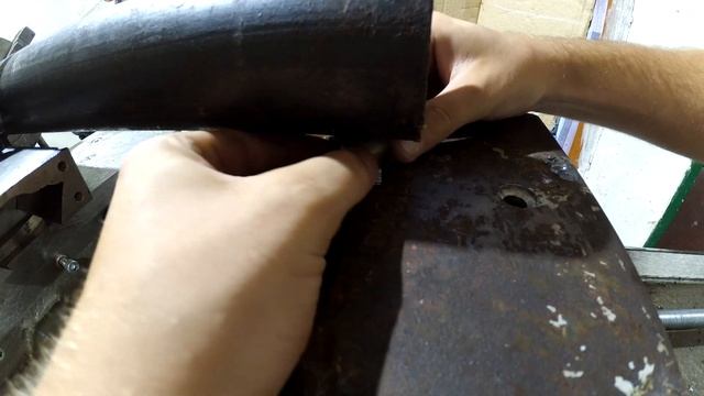 Задняя бабка самодельного станка, часть 3, сверлю пиноль смотреть онлайн