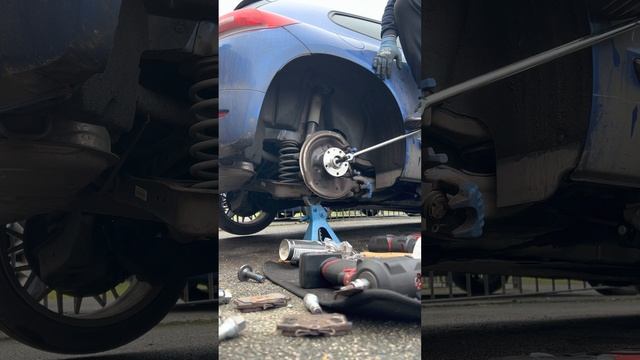 Vw Scirocco Rear Wheel Bearing & Brakes In Under 13min ''Uncut''