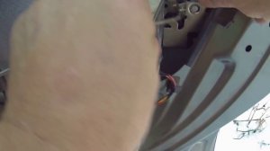 5. Замок передней двери Лада Калина