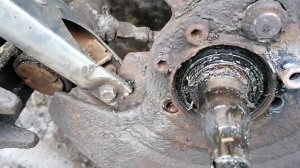 Замена оси задней ступицы Ауди 80