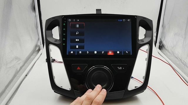 Штатная магнитола Ford Focus (2011-2018) Android ZOY-3026N-B смотреть онлайн
