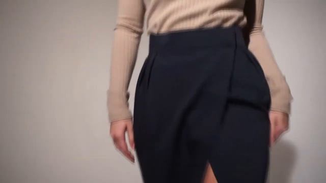 ВОДОЛАЗКА БЕЖЕВАЯ & ЮБКА НА ЗАПАХ СИНЯЯ смотреть онлайн