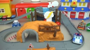 Dinosaur and Poli cars round track play car toys