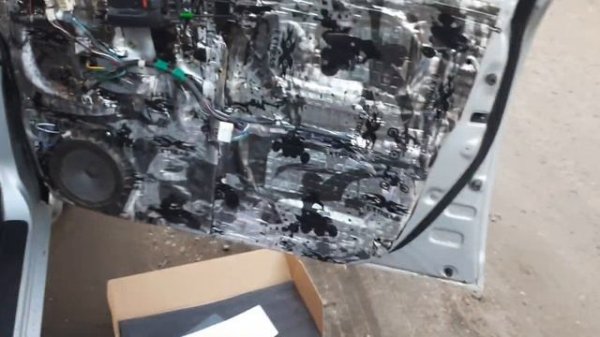 Замена штатных динамиков в Toyota Corolla Runx на DL Audio Raven 200