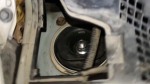 Nissan Leaf. Замена передних пружин и амортизаторов.