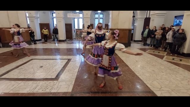 Венгерский танец, ансамбль танца "Кудринка", 04.11.2022, Москва, Северный речной вокзал смотреть онлайн