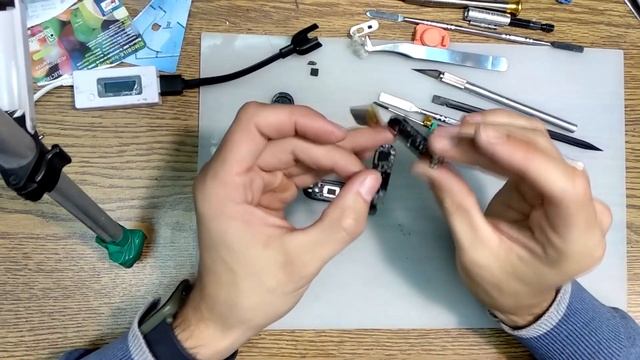 Xiaomi Mi Band 3 Disassemble ремонт (не включается ) смотреть онлайн