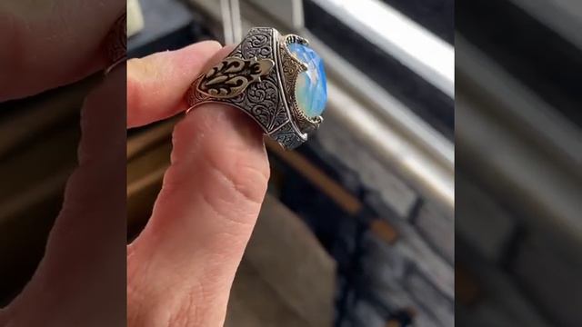 Перстень мужской серебряный с натуральным опалом на всю фалангу пальца смотреть онлайн