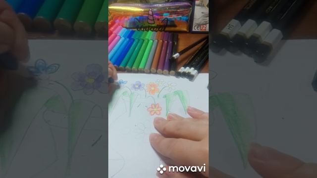 Нарисовать двумя руками. Ваза с цветами смотреть онлайн