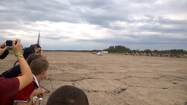 Копейка на легке обгоняет форд мустанг смотреть онлайн