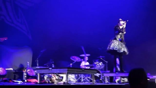 BABYMETAL KARATE in live べビ--メタル ・からて Arena Jacksonville abril 2017 смотреть онлайн