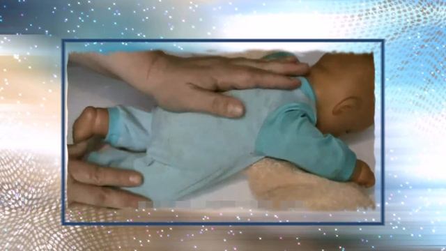Как сделать массаж спины новорожденному ребенку от рождения до 3 месяцев самой.Обучение родителей смотреть онлайн