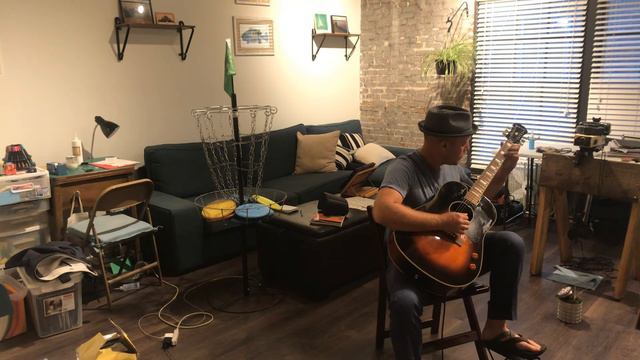 Maybelle, by Chet Atkins, performed by Davy Ray Bennett смотреть онлайн