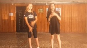 танец под песню " черные глаза"