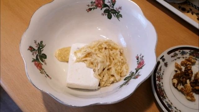 Рецепты. Простой десерт из творожного сырка. смотреть онлайн