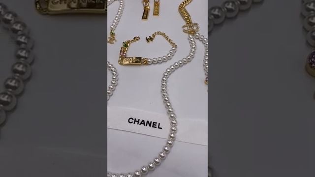 Колье, браслет и серьги Chanel прямоугольник смотреть онлайн