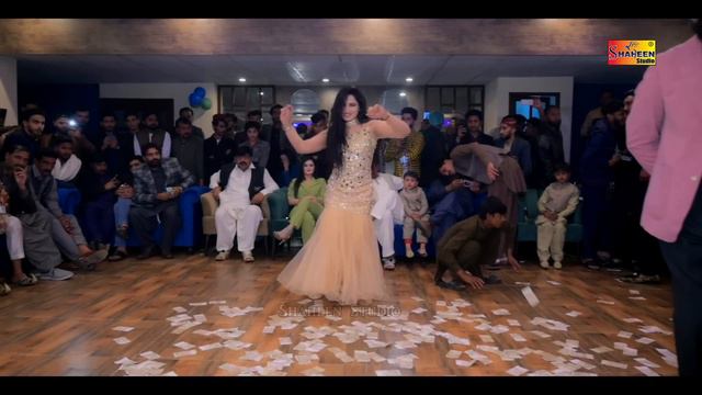 Mehak Malik | Qayamat Qayamat | Bollywood Mujra Dance 2022 | смотреть онлайн