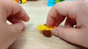 Собираю цыпленка из конструктора Лего