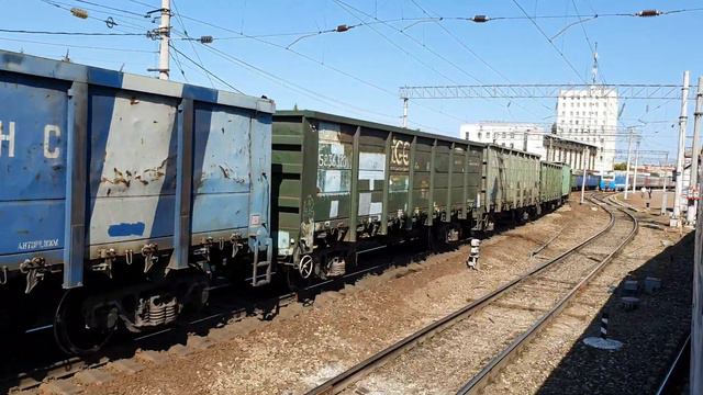 Прибытие на станцию Лиски, с "юга" на "юг", поездом 548 Санкт-Петербург -Сухум смотреть онлайн